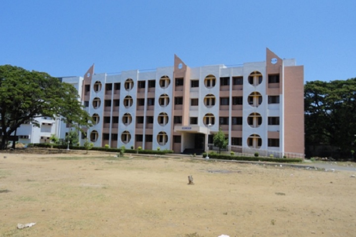 https://cache.careers360.mobi/media/colleges/social-media/media-gallery/5770/2021/1/19/Campus Building of Institute of Hotel Management Catering Technology and Applied Nutrition Chennai_Campus-View.jpg
